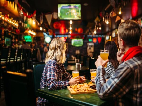 Blog 4 Who Has a Fun & Unique Sports Bar near Grosse Pointe?